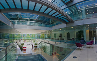 Chiswick High Road internal