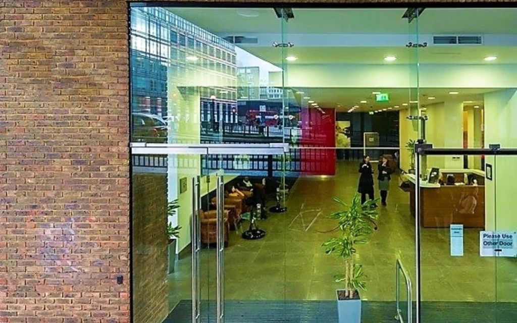 Puddle Dock, Fleet Street, EC4V 3DB