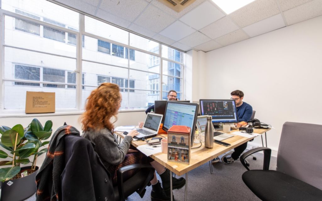 Houndsditch, Aldgate, EC3A 7DB