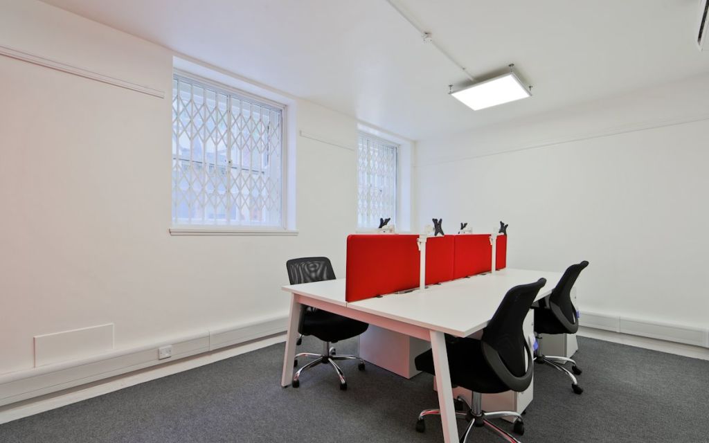 Gray's Inn Square, Farringdon, WC1R 5JD