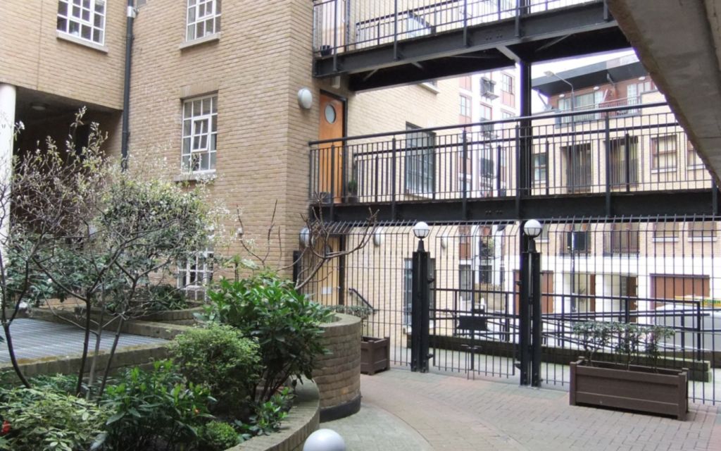 Wapping Wall , Ratcliff, E1W 3SJ