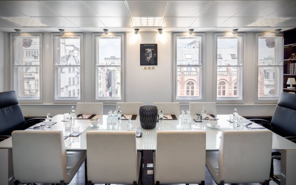 Picadilly, Piccadilly, W1J 9EH