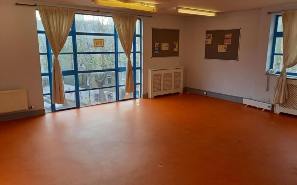 club row , Bethnal Green, e2 7ey