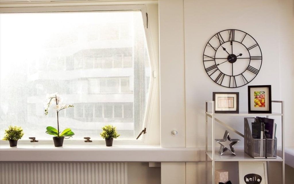 Aldermanbury, Moorgate, EC2V7HY