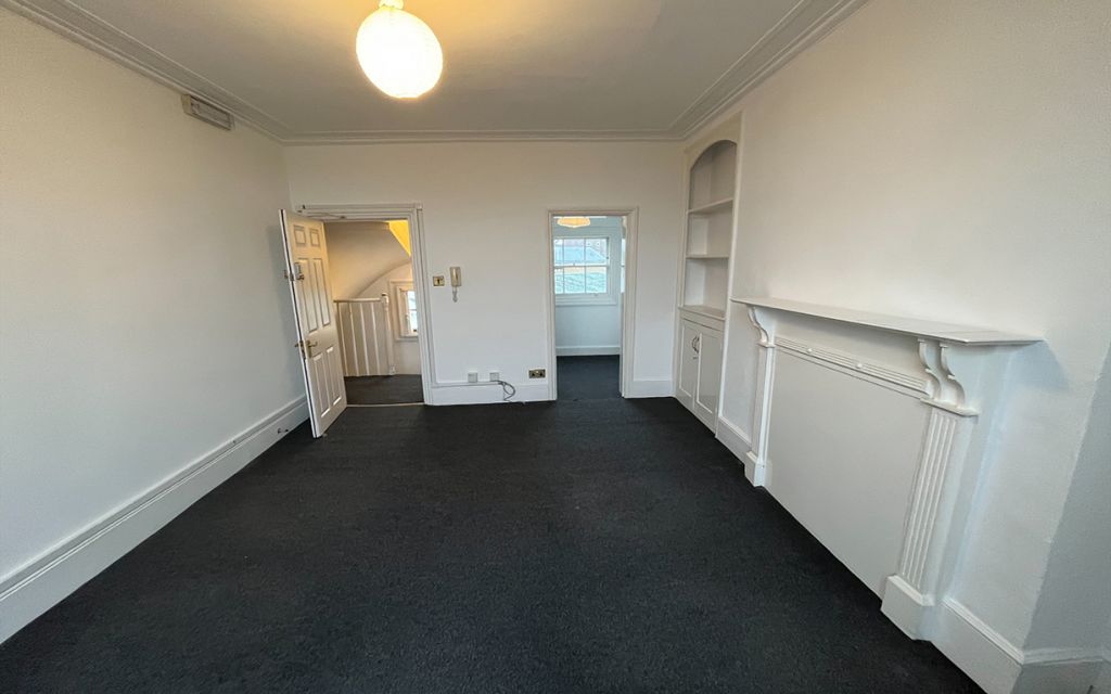 33 Lower Richmond Road, Mortlake, SW14 7EZ