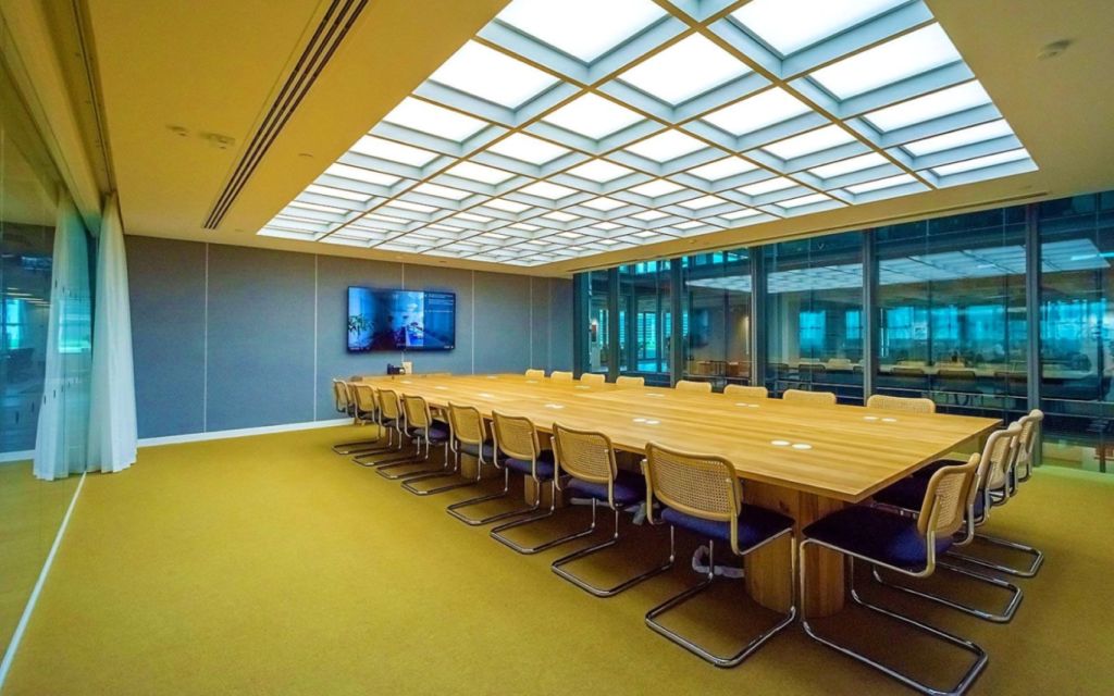 8th and 9th Floor, One Central