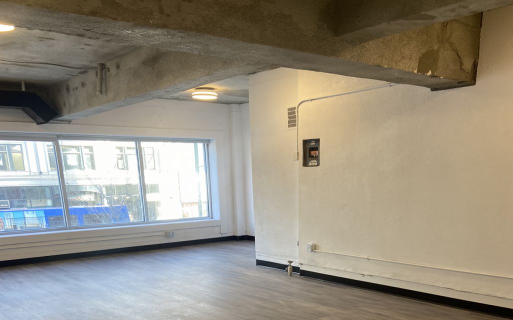 10343 Jasper Avenue, T5J 1Y5