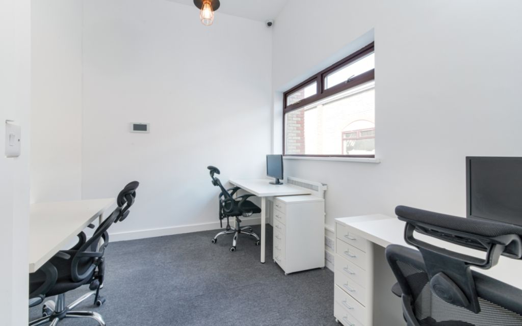 6 Fern Road, D18