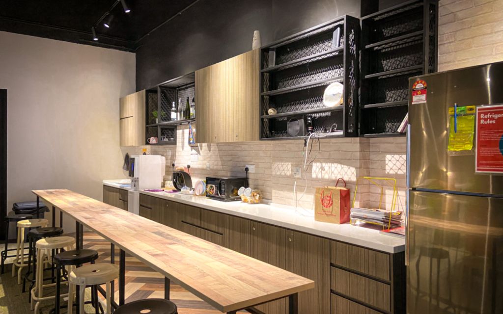 SS-02-20, 2nd Floor, Skypod Square, Persiaran Puchong Jaya Selatan, 47100